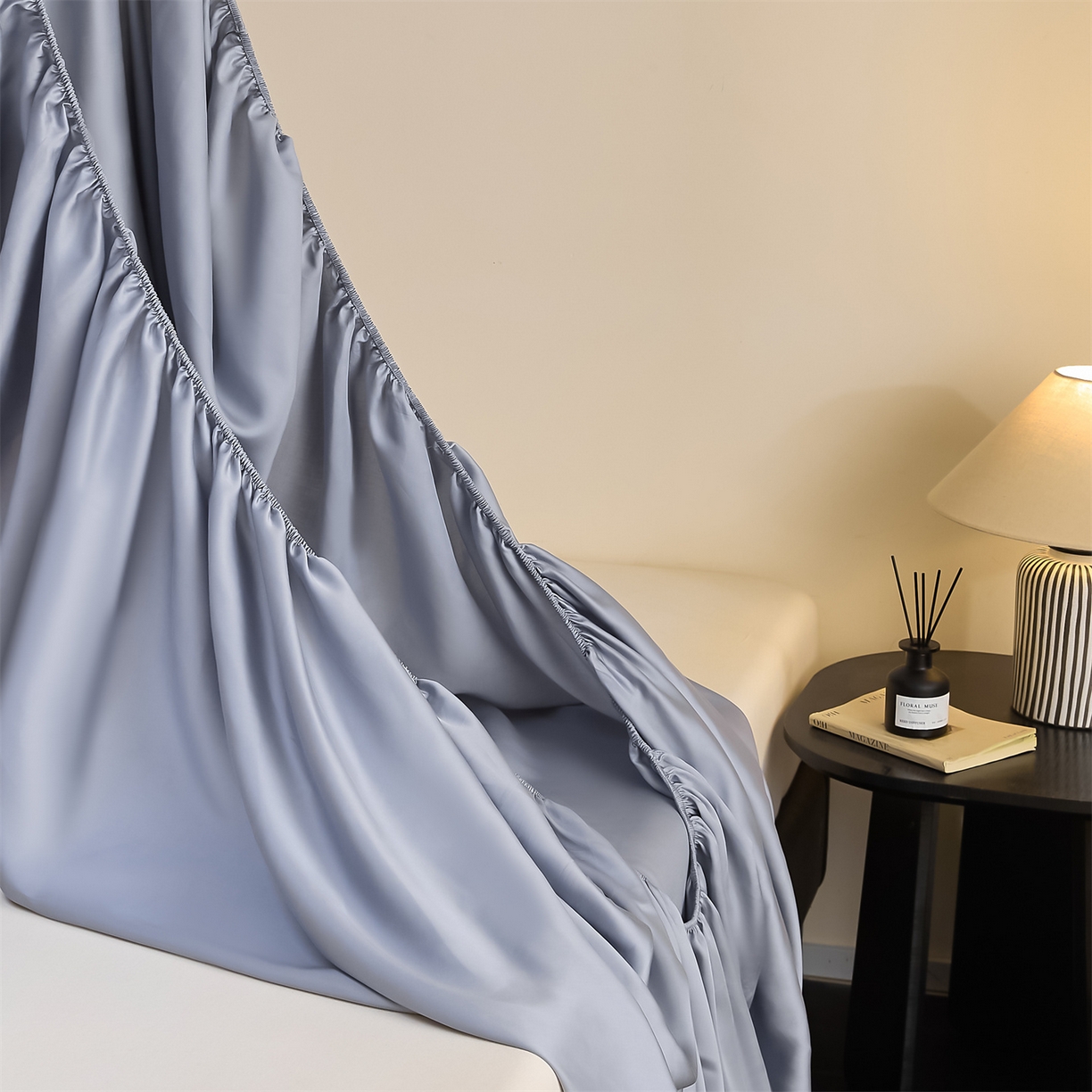 91家纺网 家纺一手货源 找家纺 DC 2026新款莱赛尔天丝纯色单品床笠 极光蓝