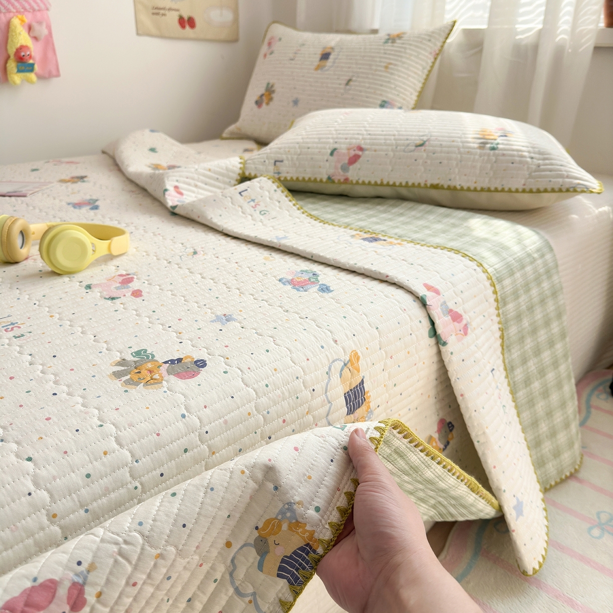 91家纺网 家纺一手货源 找家纺 妮可 2026新款贝壳边双面全棉床盖四件套 快乐小马