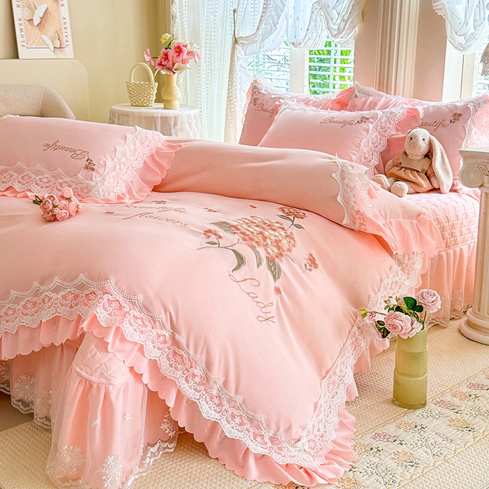 91家纺网 家纺一手货源 找家纺 （总）苏米娜家纺SUMINA 2026韩版亲肤水洗棉公主风床盖款系列-花涧绣梦