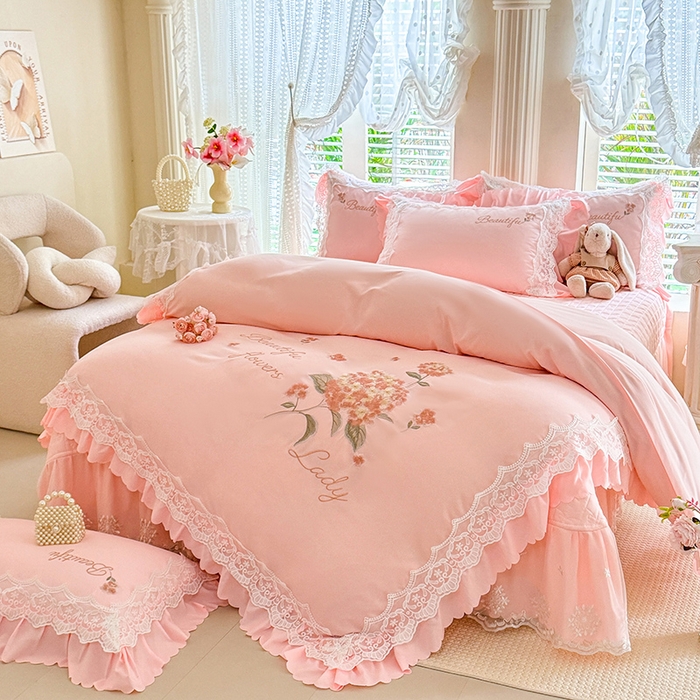 91家纺网 家纺一手货源 找家纺 （总）苏米娜家纺SUMINA 2026韩版亲肤水洗棉公主风床盖款系列-花涧绣梦