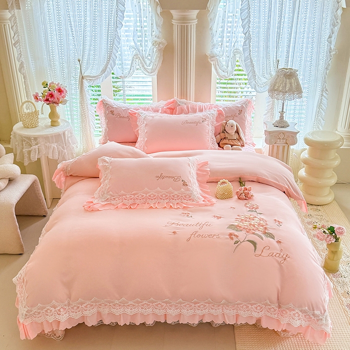 91家纺网 家纺一手货源 找家纺 （总）苏米娜家纺SUMINA 2026韩版亲肤水洗棉公主风床盖款系列-花涧绣梦