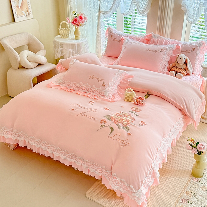 91家纺网 家纺一手货源 找家纺 （总）苏米娜家纺SUMINA 2026韩版亲肤水洗棉公主风床盖款系列-花涧绣梦