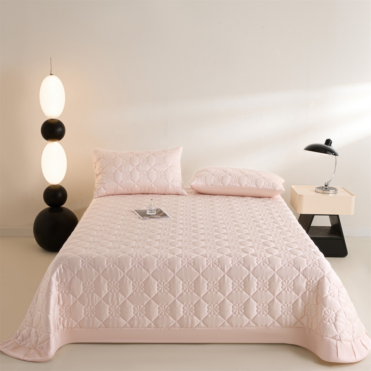 91家纺网 家纺一手货源 找家纺 （总）DC 2026新款莱赛尔天丝夹棉花朵绗缝单品床盖