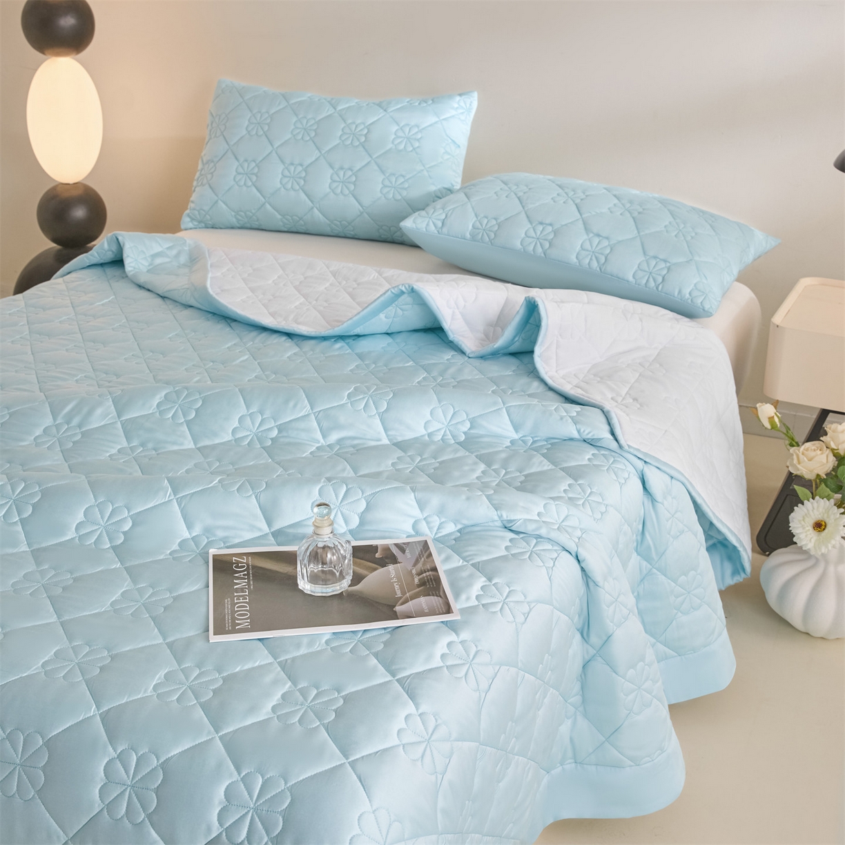 91家纺网 家纺一手货源 找家纺 DC 2026新款莱赛尔天丝夹棉花朵绗缝单品床盖 淡海蓝