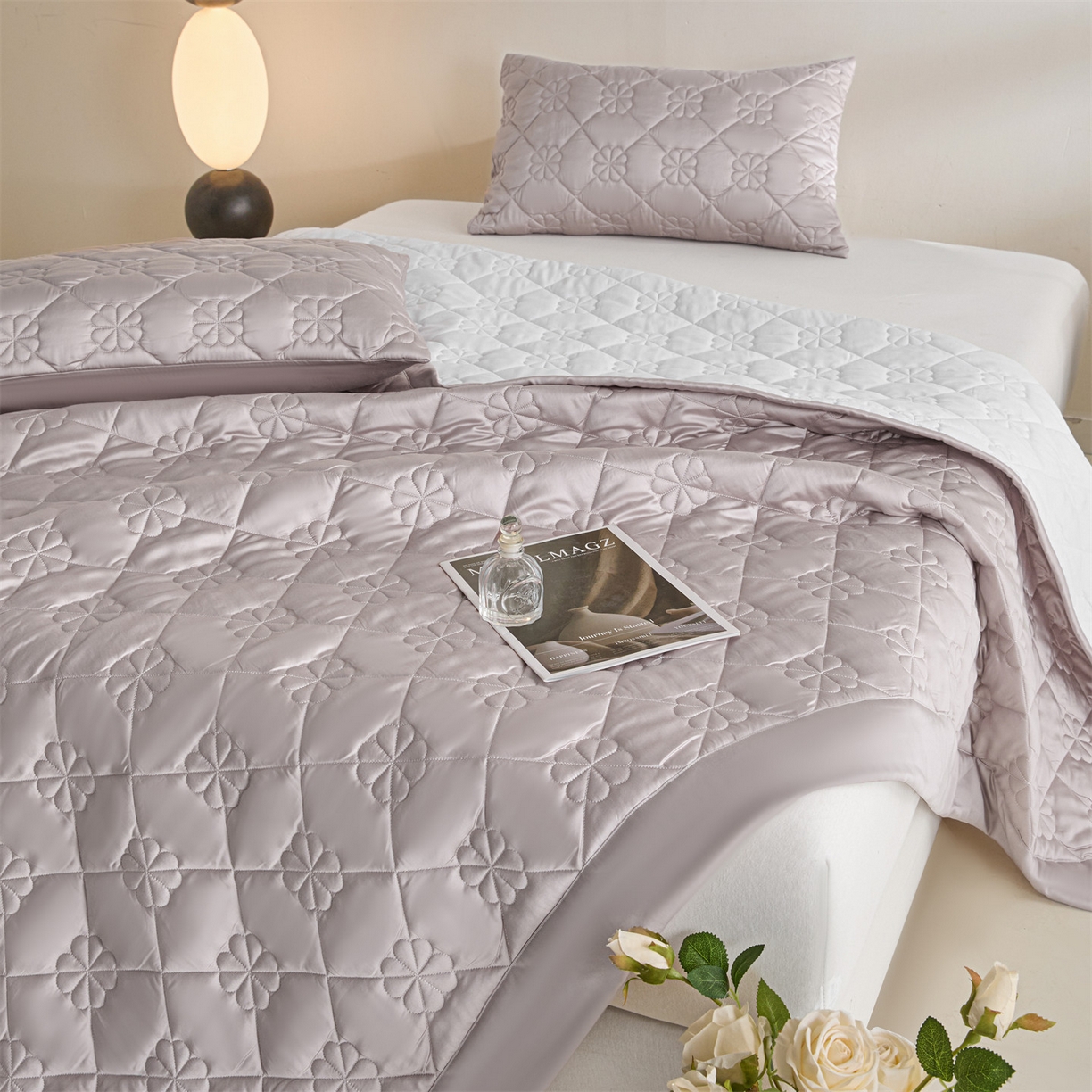 91家纺网 家纺一手货源 找家纺 DC 2026新款莱赛尔天丝夹棉花朵绗缝单品床盖 水雾紫