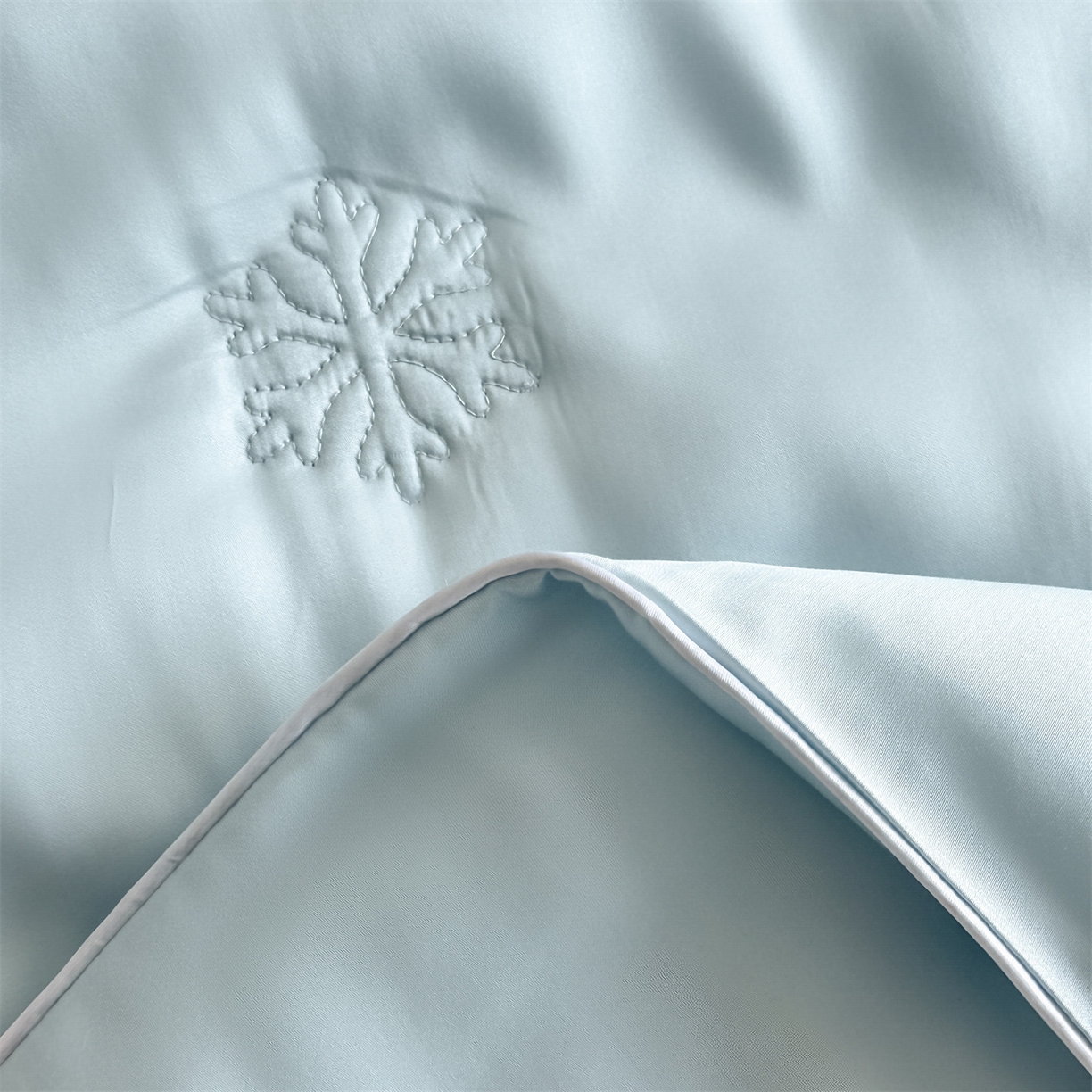 91家纺网 家纺一手货源 找家纺 无界 2026新款水洗真丝夏被-麻绳雪花绗缝-伊芙琳 伊芙琳 淡海蓝