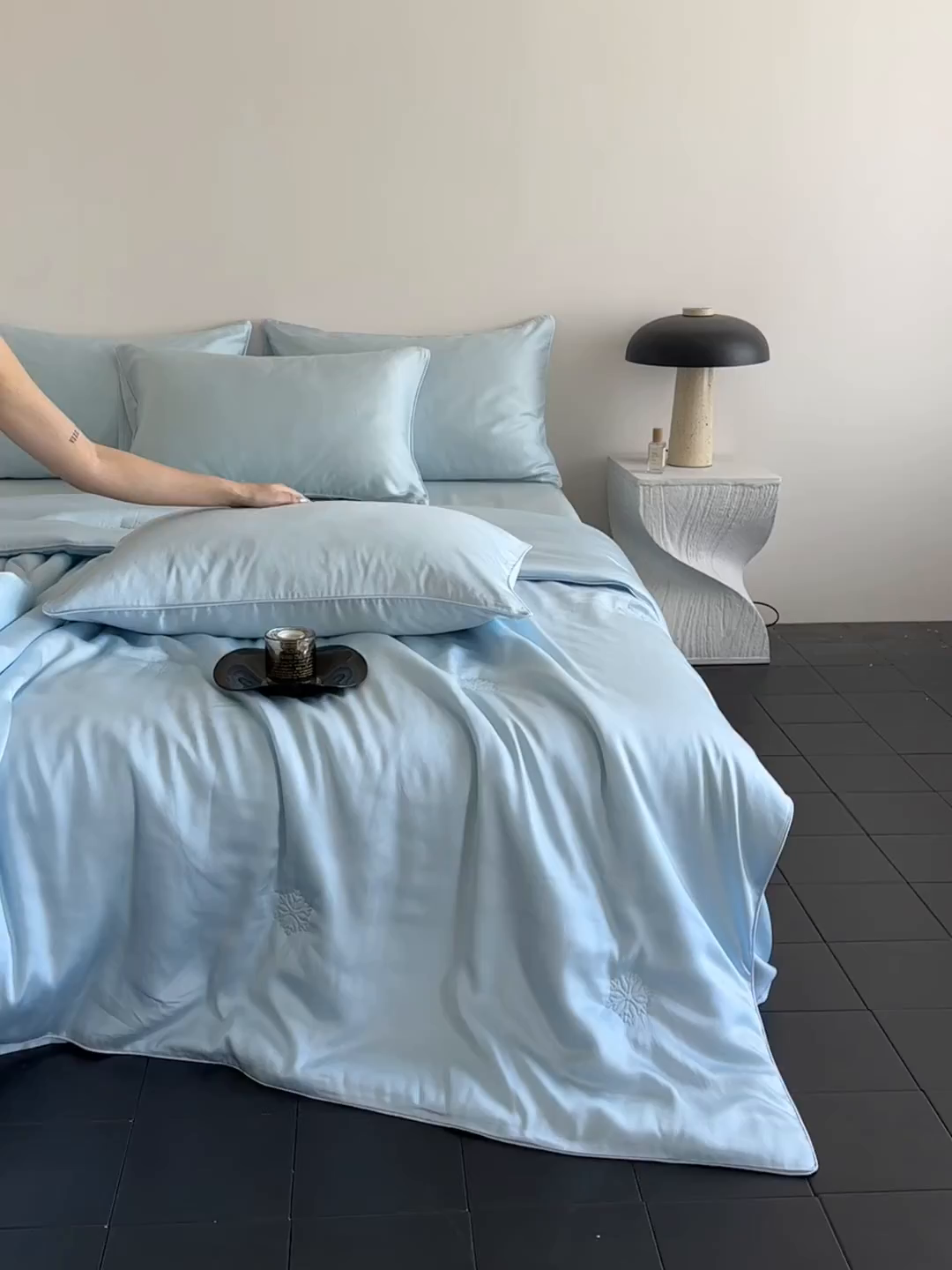 91家纺网 家纺一手货源 找家纺 无界 2026新款水洗真丝夏被-麻绳雪花绗缝-伊芙琳 伊芙琳 淡海蓝