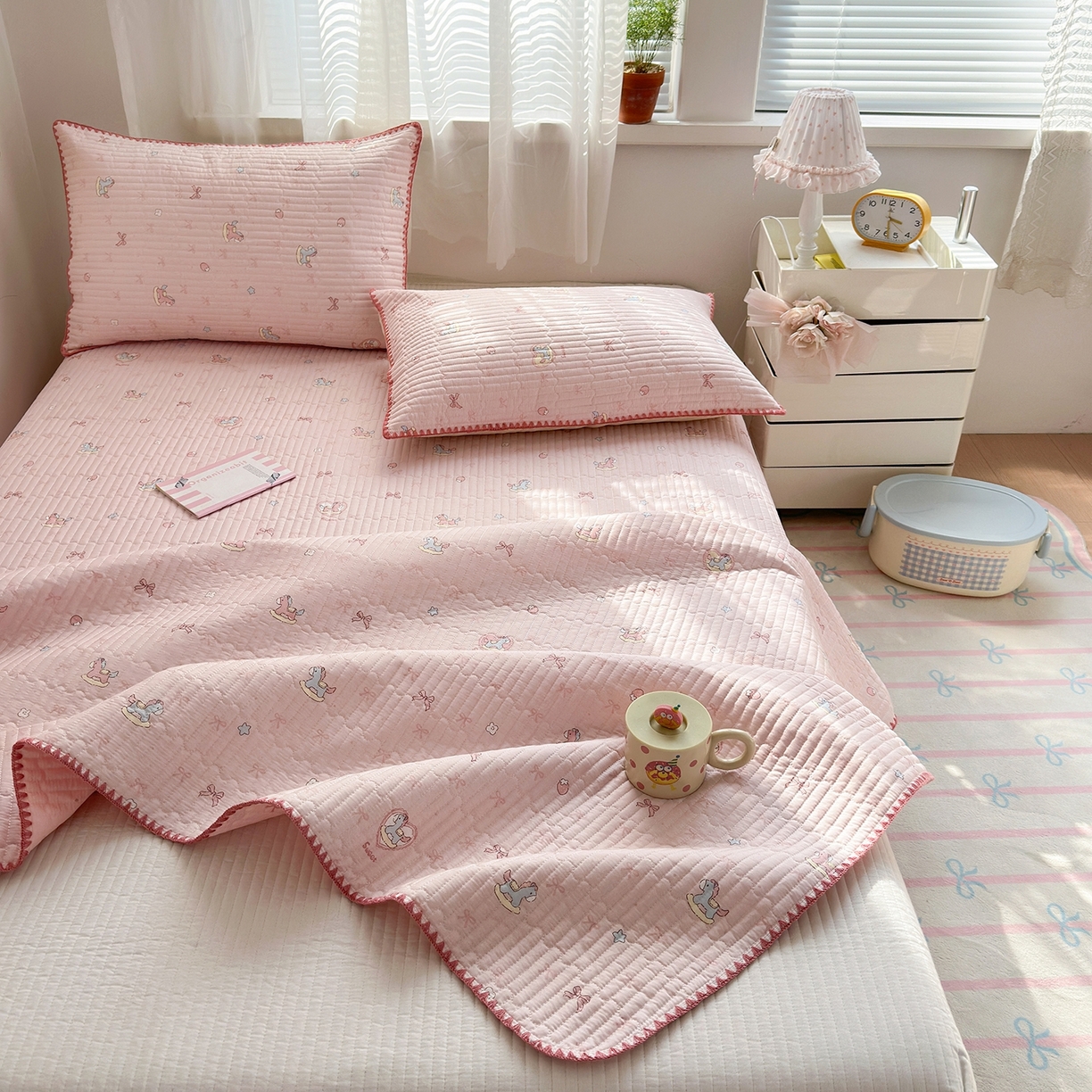 91家纺网 家纺一手货源 找家纺 妮可 2026新款贝壳边双面全棉床盖四件套 浪漫满屋