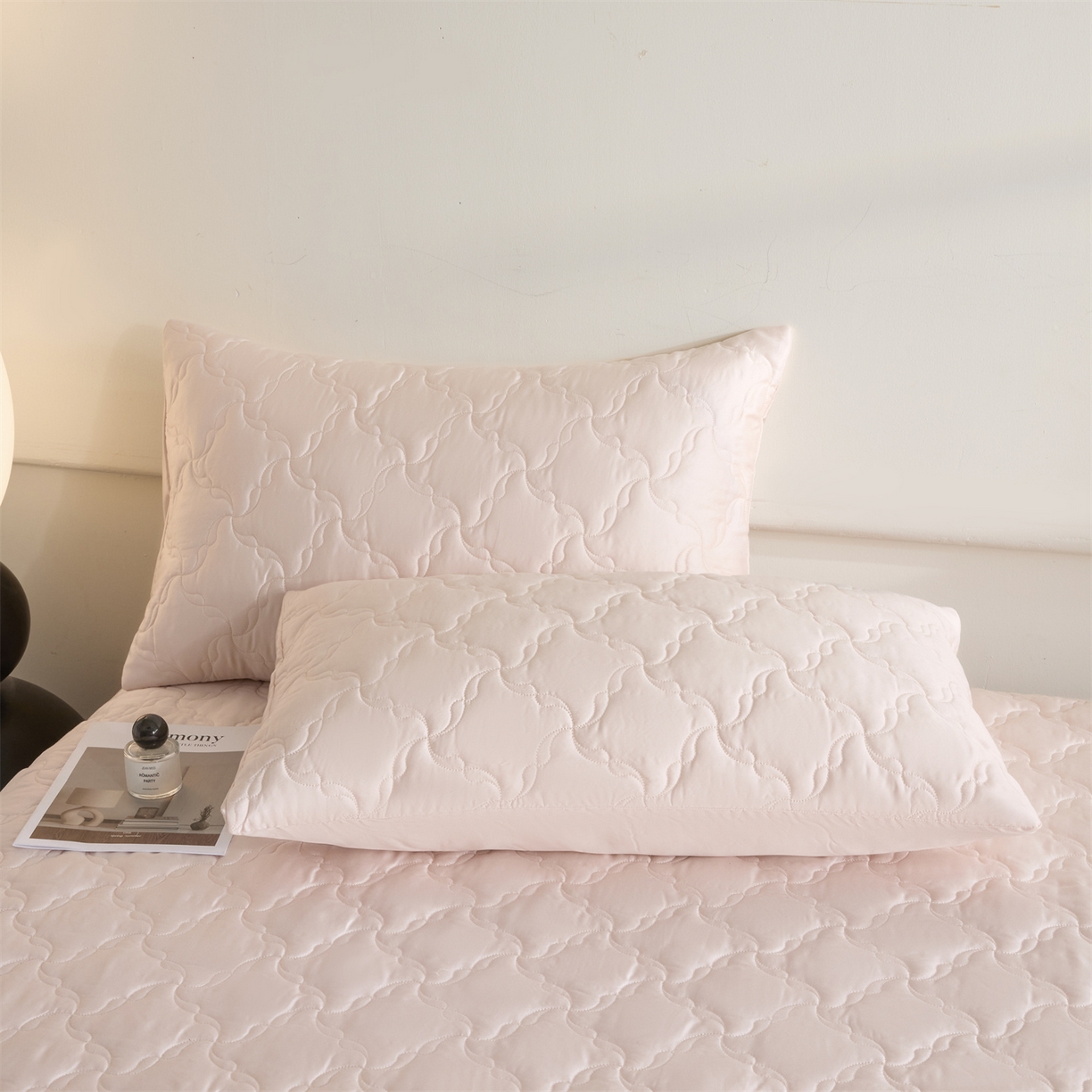 91家纺网 家纺一手货源 找家纺 （总）DC 2026新款莱赛尔天丝夹棉螺旋方格绗缝单品床盖