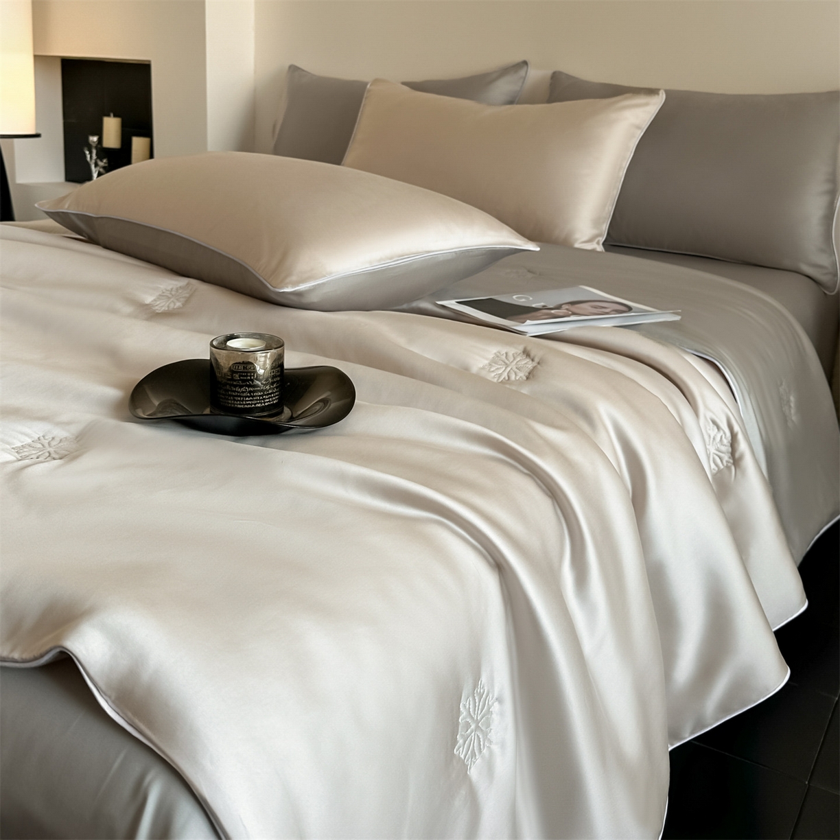 91家纺网 家纺一手货源 找家纺 无界 2026新款水洗真丝夏被-麻绳雪花绗缝-伊芙琳 伊芙琳 浅茶+冰川灰