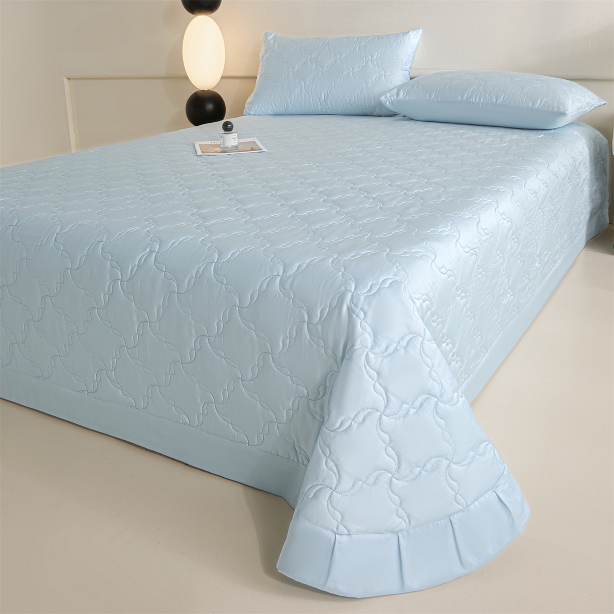 91家纺网 家纺一手货源 找家纺 DC 2026新款莱赛尔天丝夹棉螺旋方格绗缝单品床盖 淡海蓝