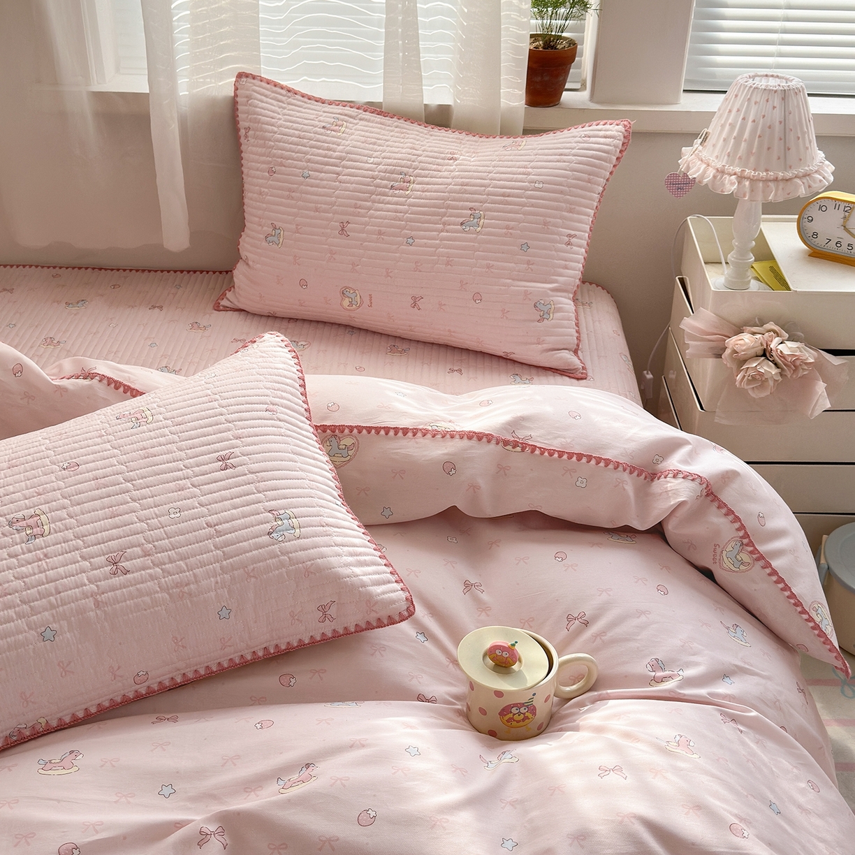 91家纺网 家纺一手货源 找家纺 妮可 2026新款贝壳边双面全棉床盖四件套 浪漫满屋