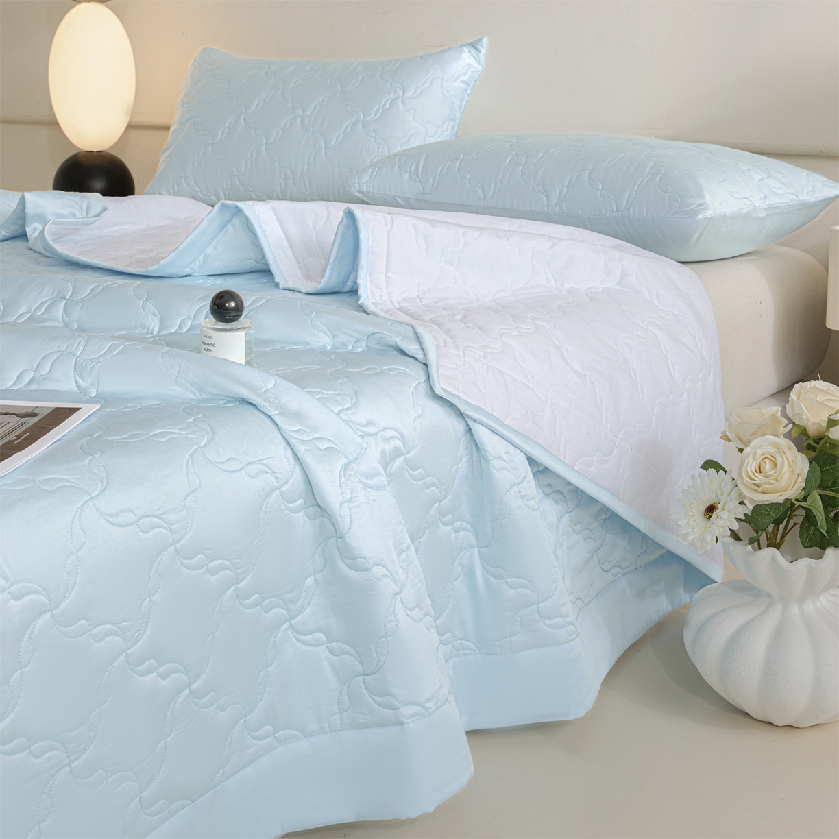 91家纺网 家纺一手货源 找家纺 DC 2026新款莱赛尔天丝夹棉螺旋方格绗缝单品床盖 淡海蓝