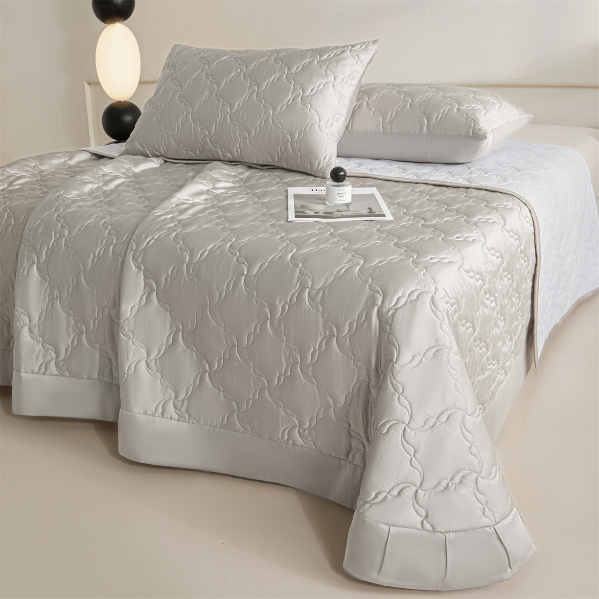 DC 2026新款莱赛尔天丝夹棉螺旋方格绗缝单品床盖 椰子灰