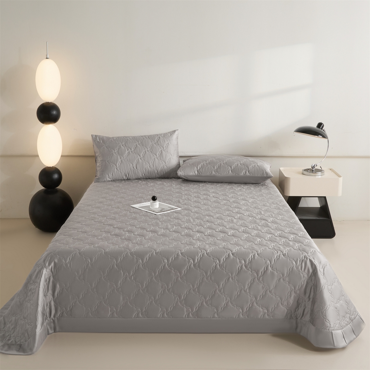 91家纺网 家纺一手货源 找家纺 DC 2026新款莱赛尔天丝夹棉螺旋方格绗缝单品床盖 经典灰