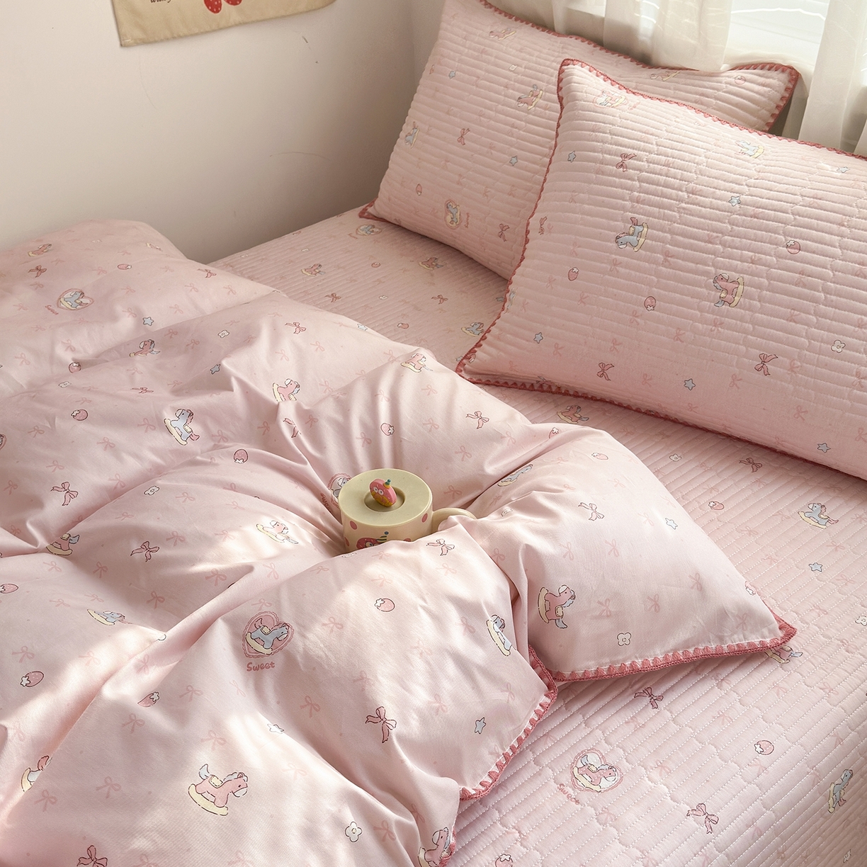 91家纺网 家纺一手货源 找家纺 妮可 2026新款贝壳边双面全棉床盖四件套 浪漫满屋