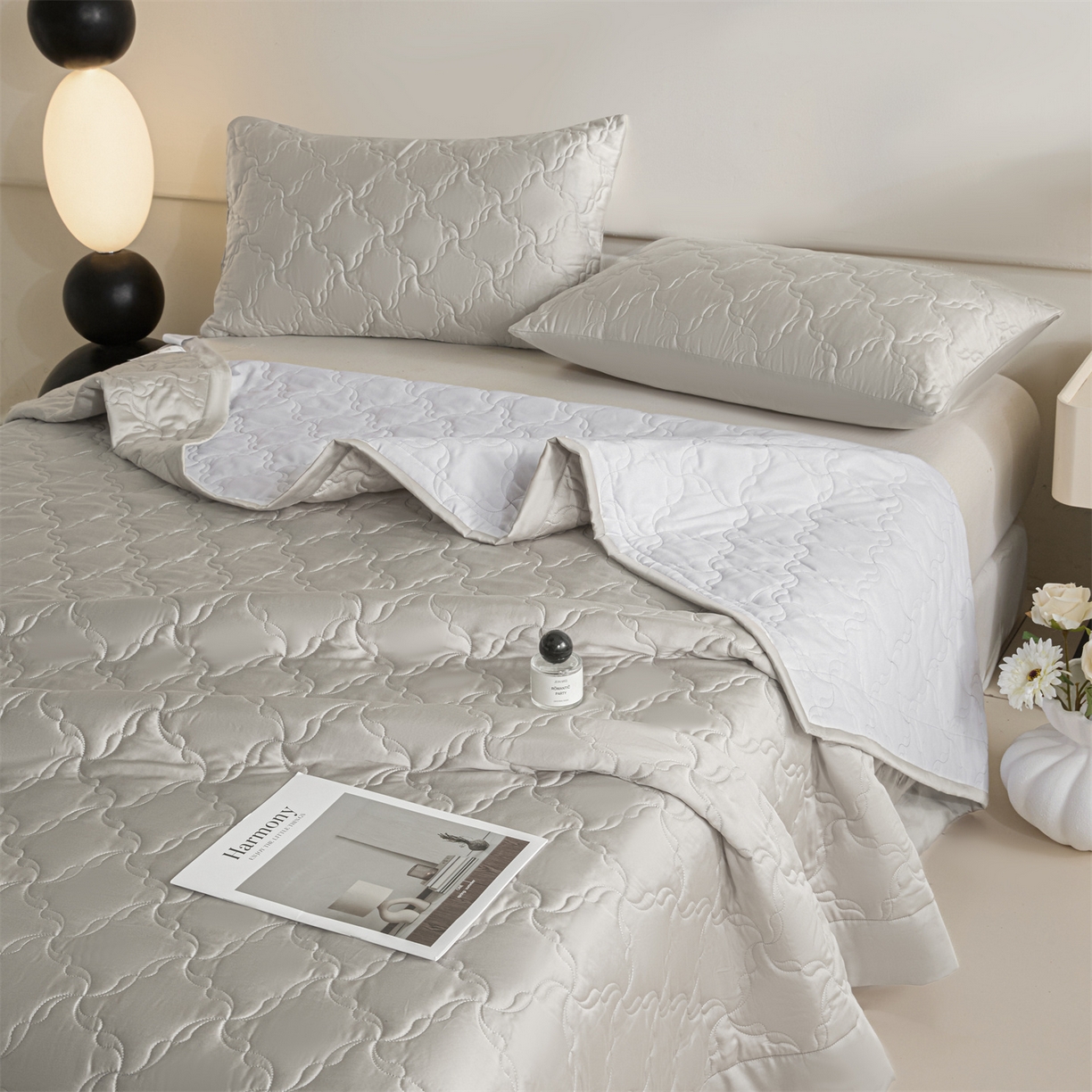 91家纺网 家纺一手货源 找家纺 DC 2026新款莱赛尔天丝夹棉螺旋方格绗缝单品床盖 椰子灰