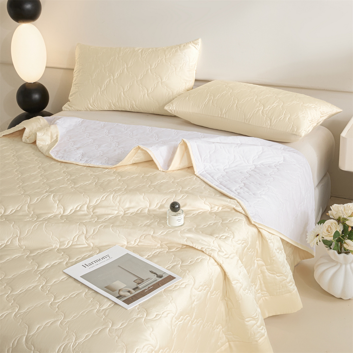 91家纺网 家纺一手货源 找家纺 DC 2026新款莱赛尔天丝夹棉螺旋方格绗缝单品床盖 元气白桃