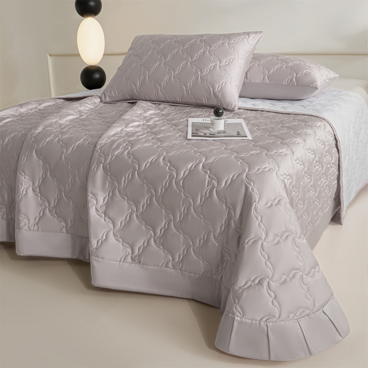 DC 2026新款莱赛尔天丝夹棉螺旋方格绗缝单品床盖 水雾紫