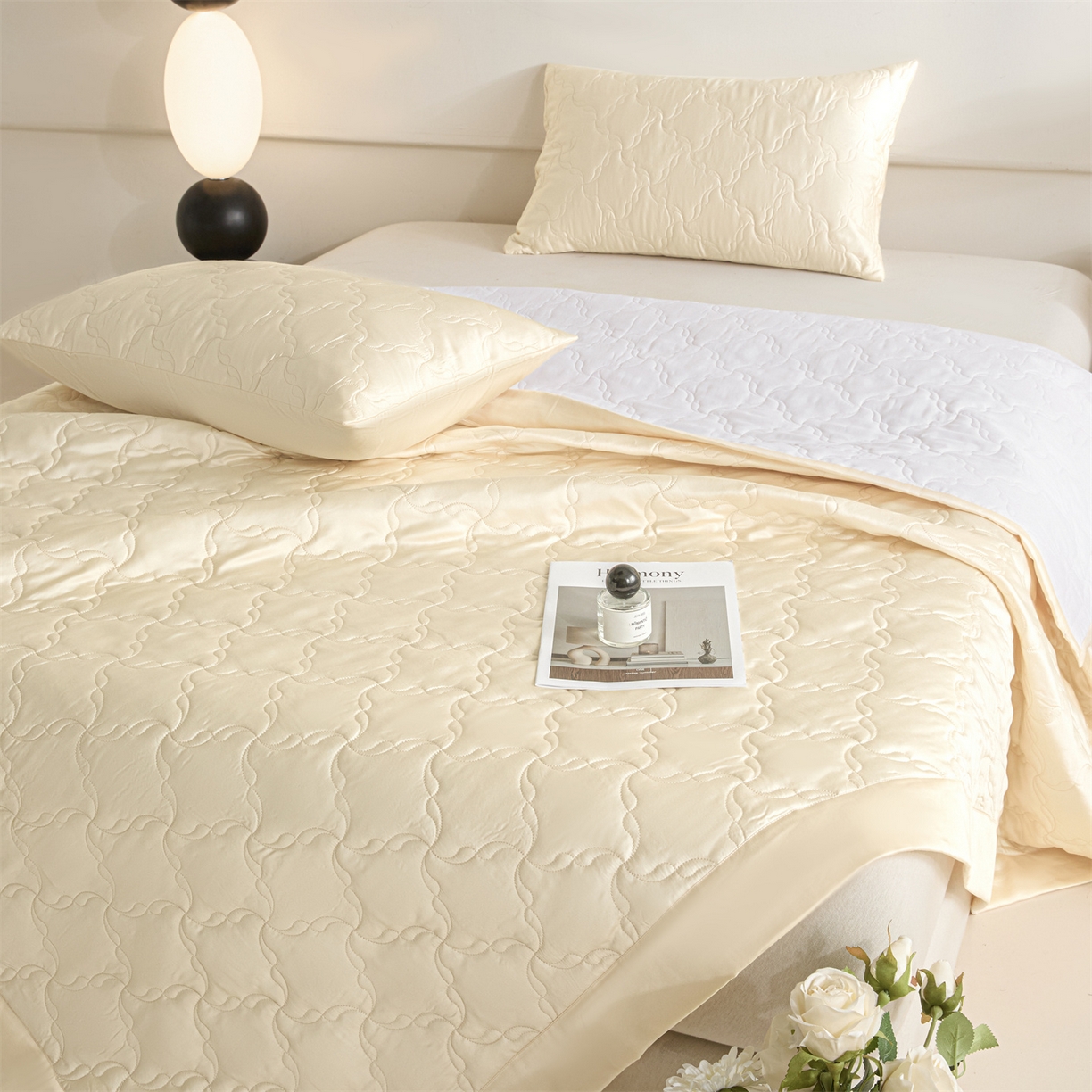 91家纺网 家纺一手货源 找家纺 DC 2026新款莱赛尔天丝夹棉螺旋方格绗缝单品床盖 元气白桃