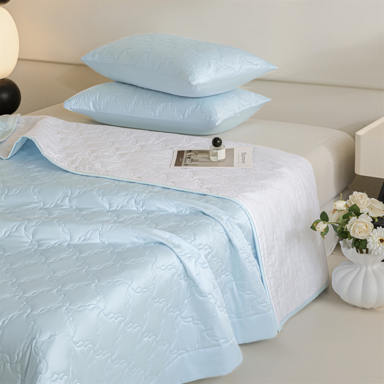 91家纺网 家纺一手货源 找家纺 DC 2026新款莱赛尔天丝夹棉螺旋方格绗缝单品床盖 淡海蓝