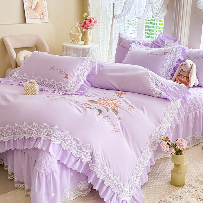 91家纺网 家纺一手货源 找家纺 苏米娜家纺SUMINA 2026韩版亲肤水洗棉公主风床盖款系列-花涧绣梦 花涧绣梦-优雅紫