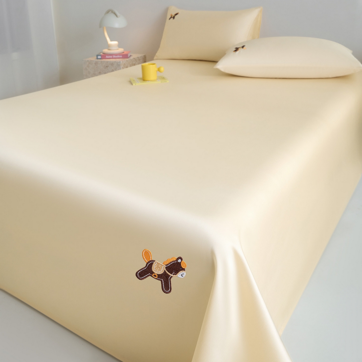 91家纺网 家纺一手货源 找家纺 DC 2026新款莱赛尔天丝卡通刺绣单品床单 元气白桃