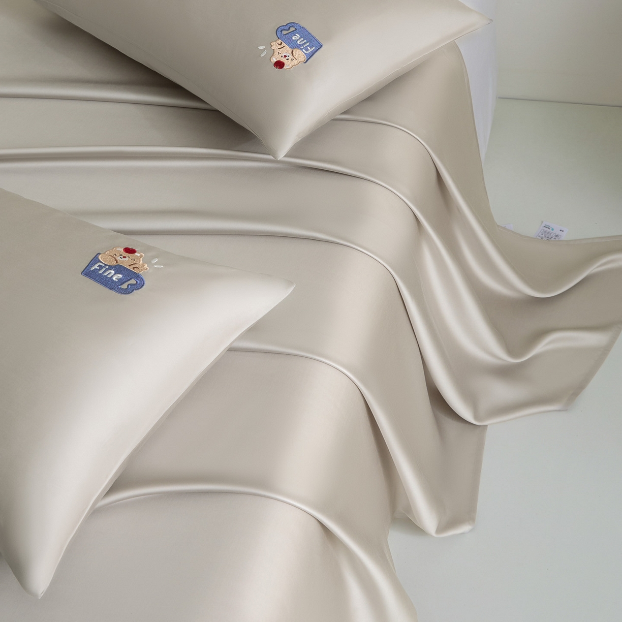 91家纺网 家纺一手货源 找家纺 DC 2026新款莱赛尔天丝卡通刺绣单品床单 冰川灰