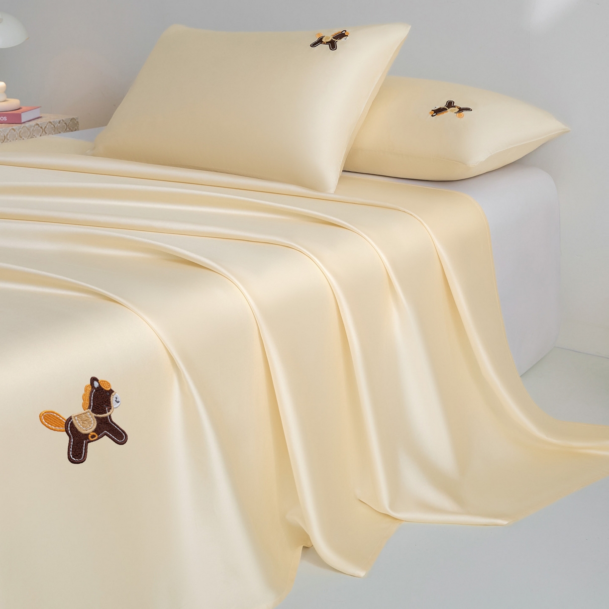 91家纺网 家纺一手货源 找家纺 DC 2026新款莱赛尔天丝卡通刺绣单品床单 元气白桃