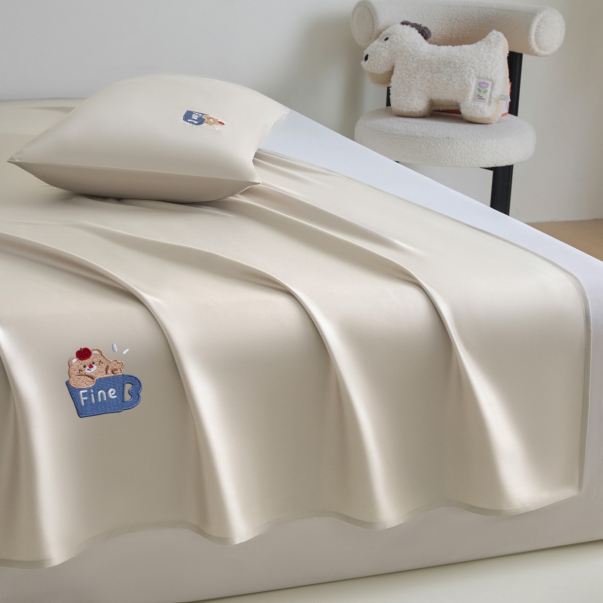 91家纺网 家纺一手货源 找家纺 DC 2026新款莱赛尔天丝卡通刺绣单品床单 冰川灰