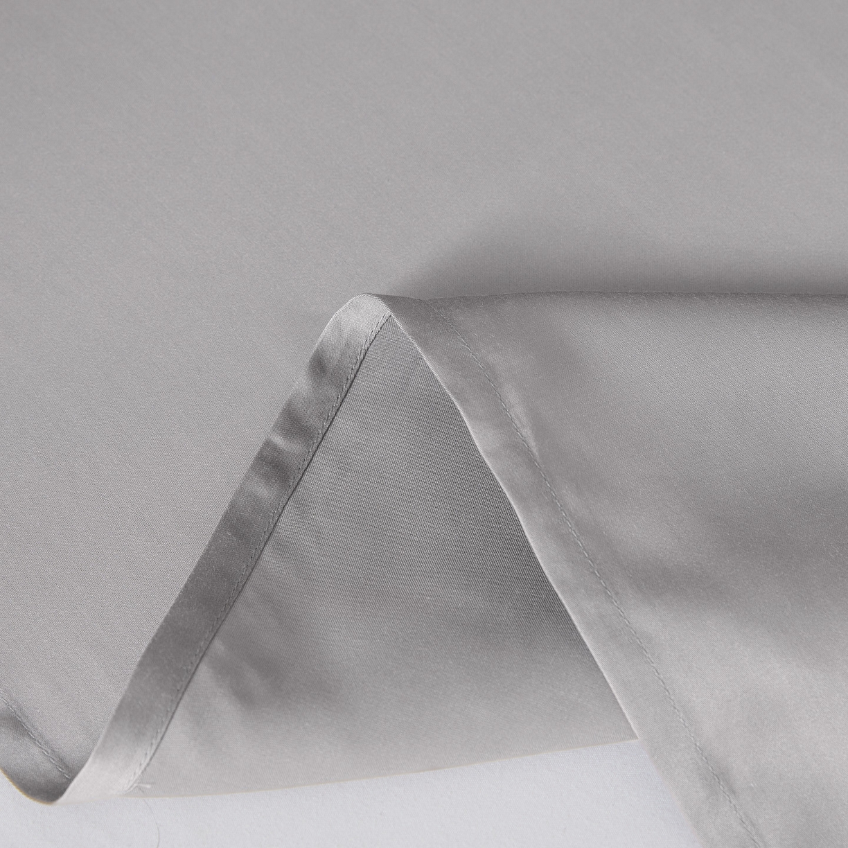 91家纺网 家纺一手货源 找家纺 DC 2026新款莱赛尔天丝卡通刺绣单品床单 经典灰