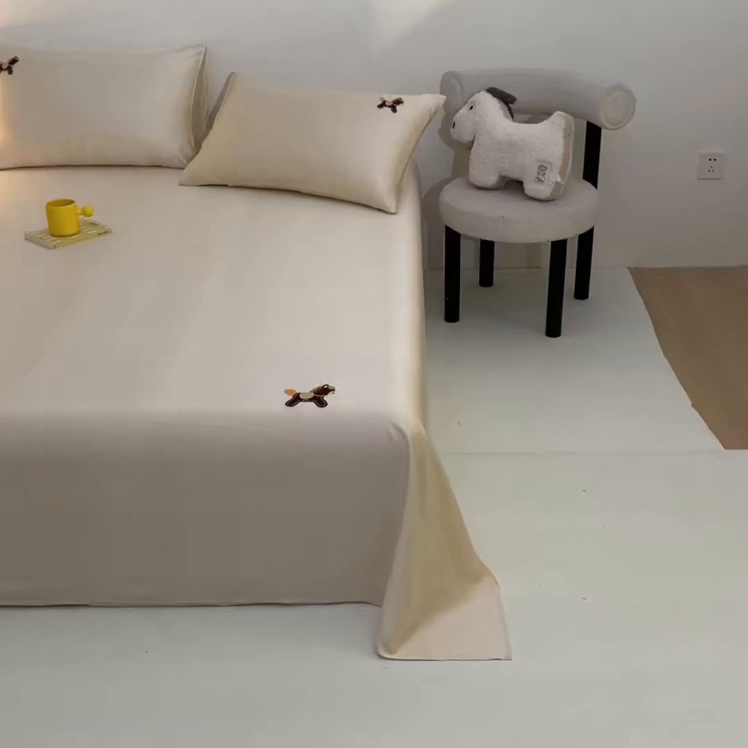 91家纺网 家纺一手货源 找家纺 DC 2026新款莱赛尔天丝卡通刺绣单品床单 元气白桃