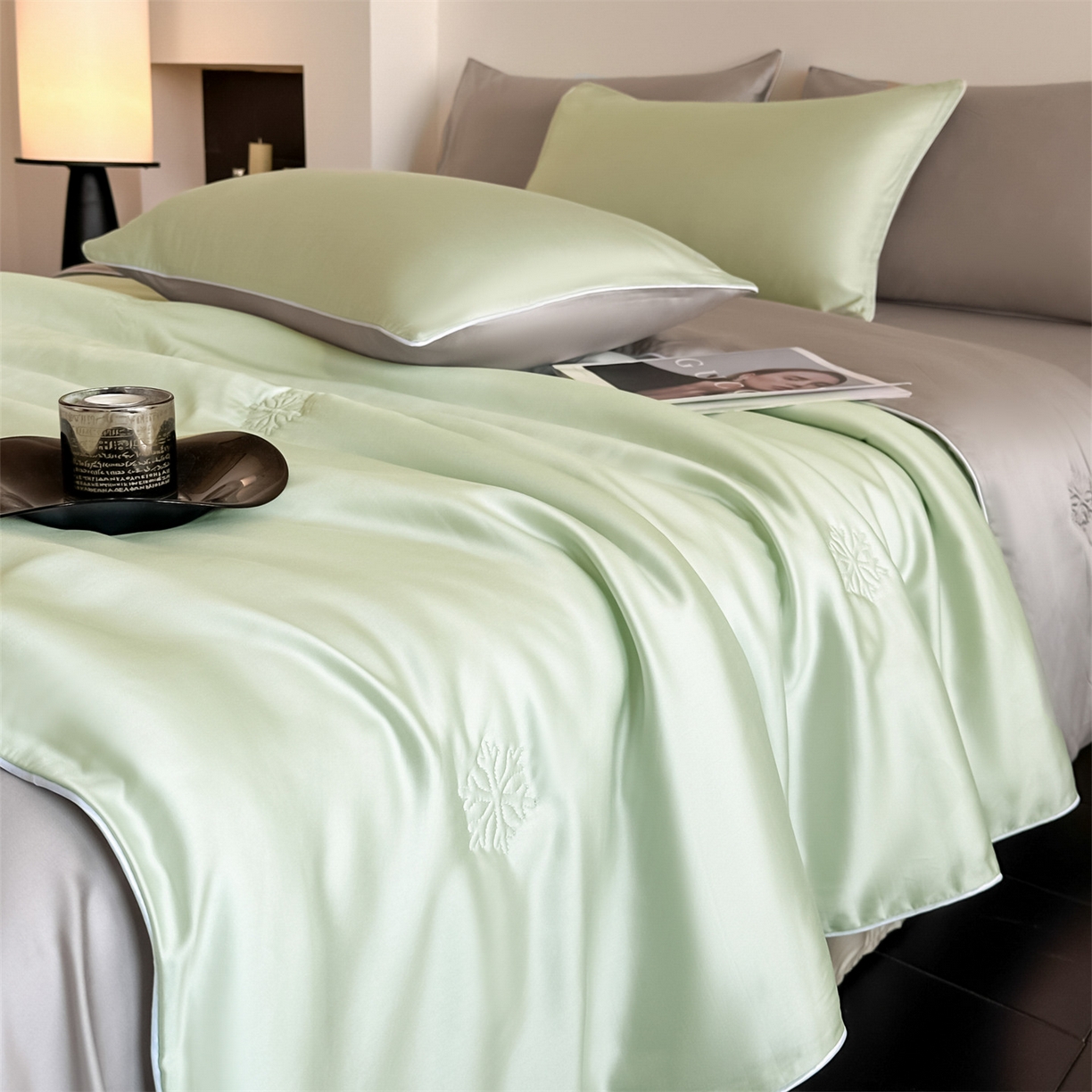 91家纺网 家纺一手货源 找家纺 无界 2026新款水洗真丝夏被-麻绳雪花绗缝-伊芙琳 伊芙琳 亚丁绿+冰川灰