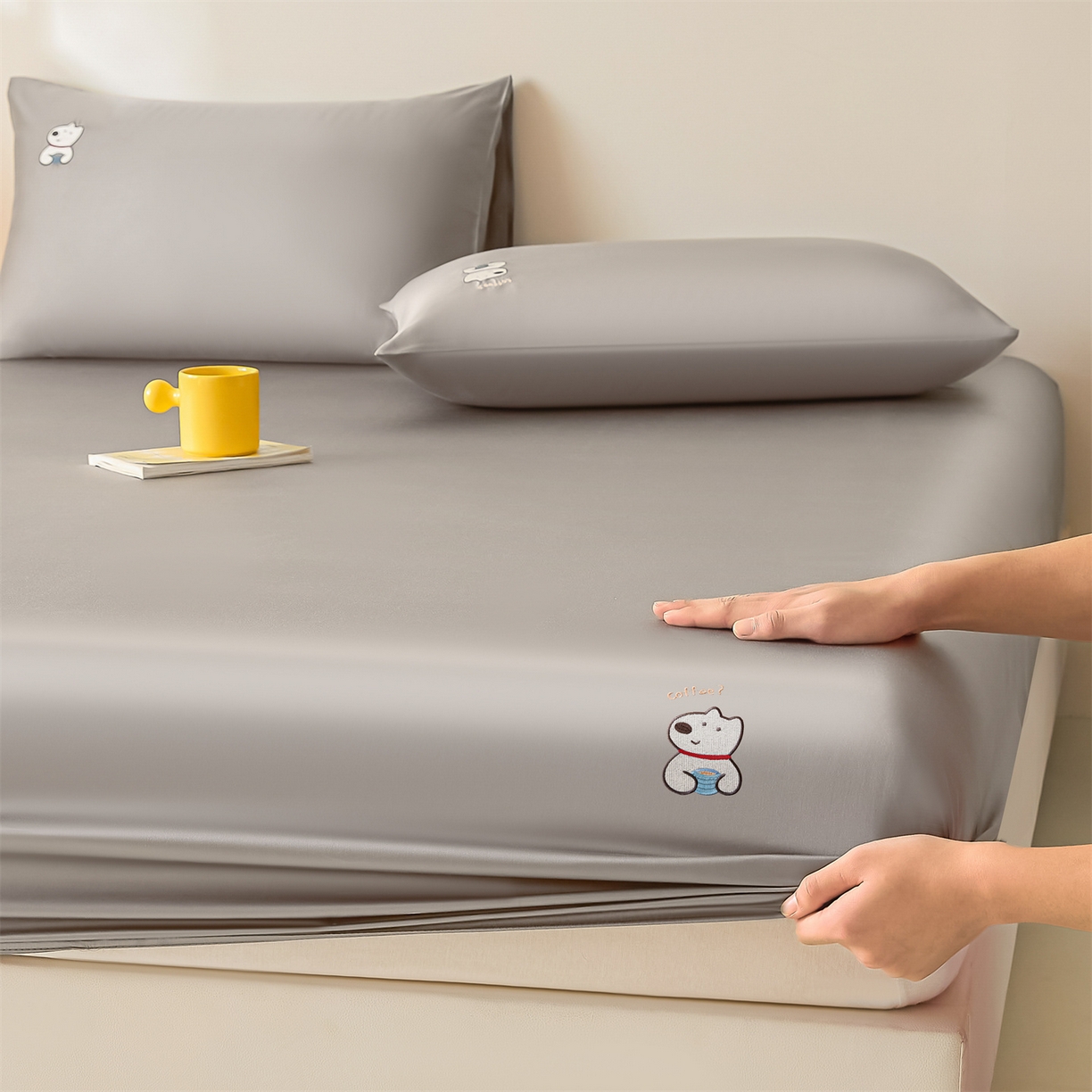 91家纺网 家纺一手货源 找家纺 DC 2026新款莱赛尔天丝卡通刺绣单品床笠 经典灰