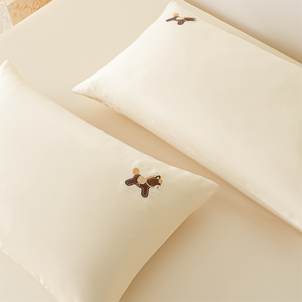 91家纺网 家纺一手货源 找家纺 （总）DC 2026新款莱赛尔天丝卡通刺绣单品床笠