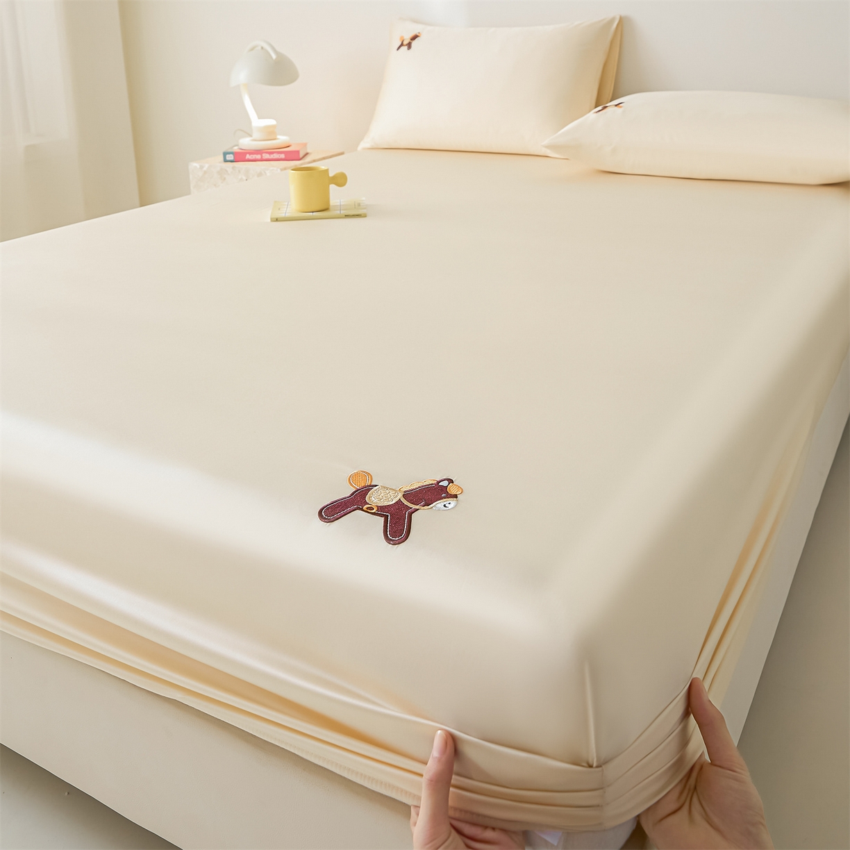 91家纺网 家纺一手货源 找家纺 （总）DC 2026新款莱赛尔天丝卡通刺绣单品床笠