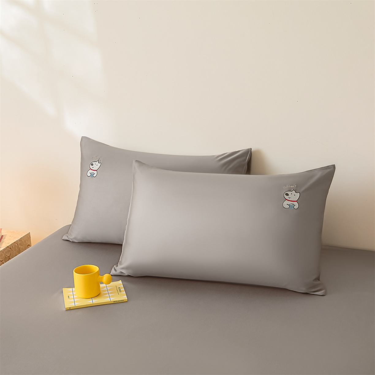 91家纺网 家纺一手货源 找家纺 DC 2026新款莱赛尔天丝卡通刺绣单品床笠 经典灰