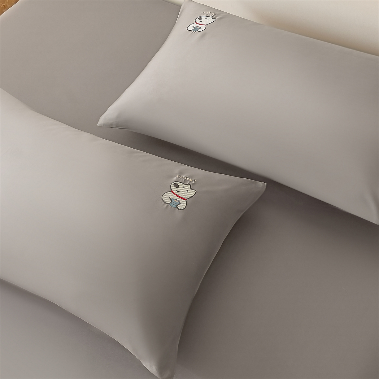 91家纺网 家纺一手货源 找家纺 DC 2026新款莱赛尔天丝卡通刺绣单品床笠 经典灰