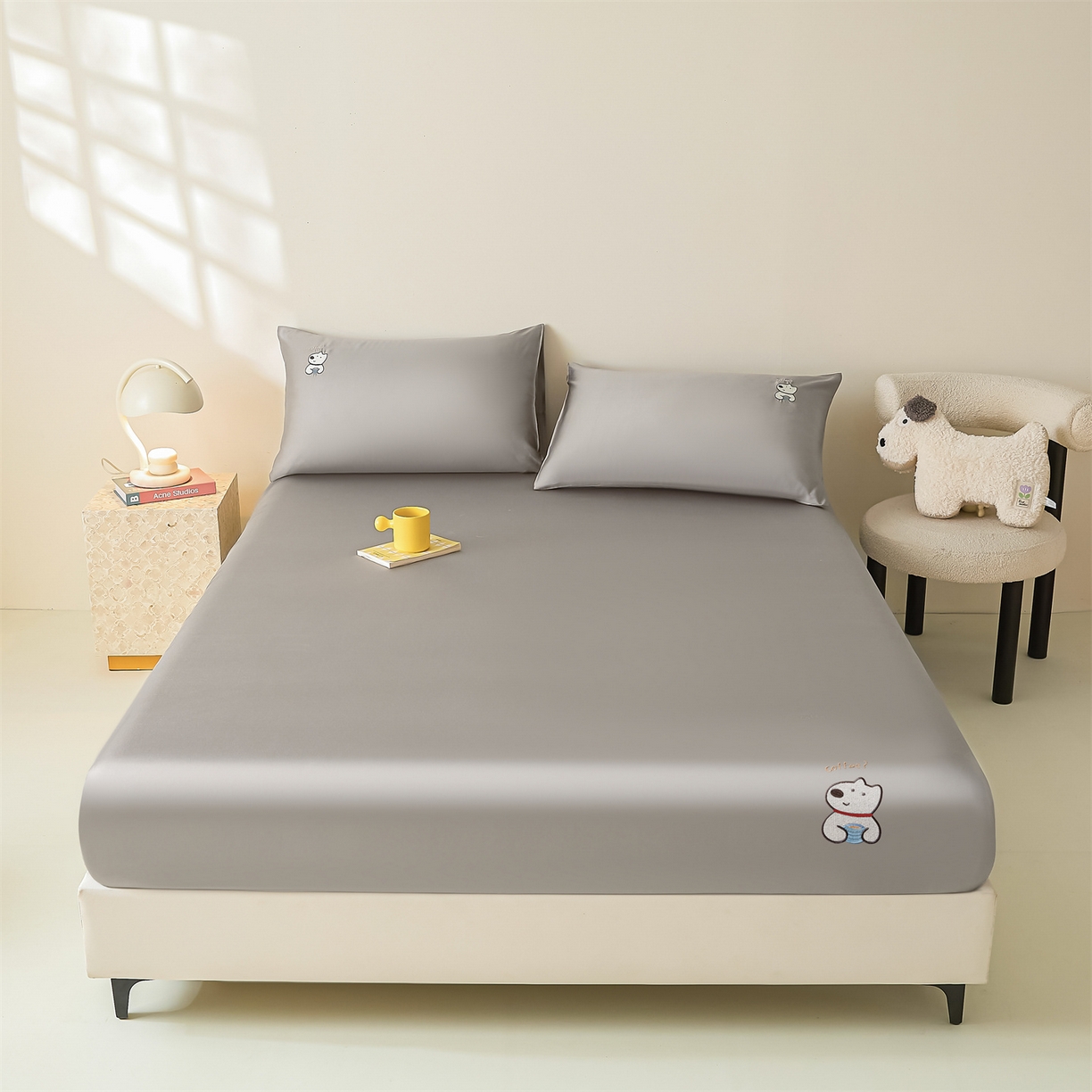 91家纺网 家纺一手货源 找家纺 DC 2026新款莱赛尔天丝卡通刺绣单品床笠 经典灰