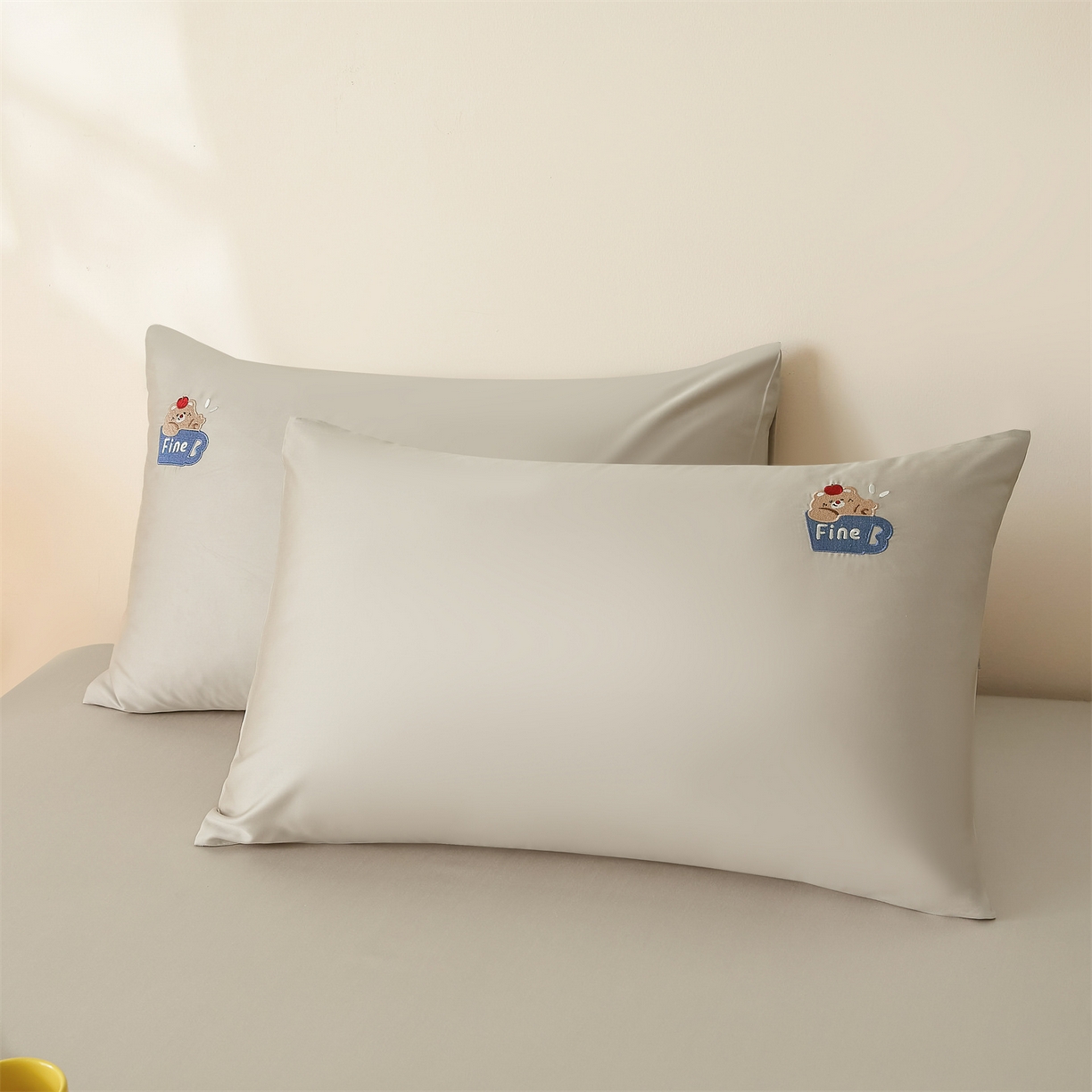 91家纺网 家纺一手货源 找家纺 DC 2026新款莱赛尔天丝卡通刺绣单品床笠 冰川灰