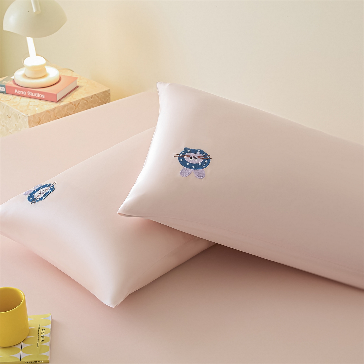 91家纺网 家纺一手货源 找家纺 DC 2026新款莱赛尔天丝卡通刺绣单品床笠 冰雾粉