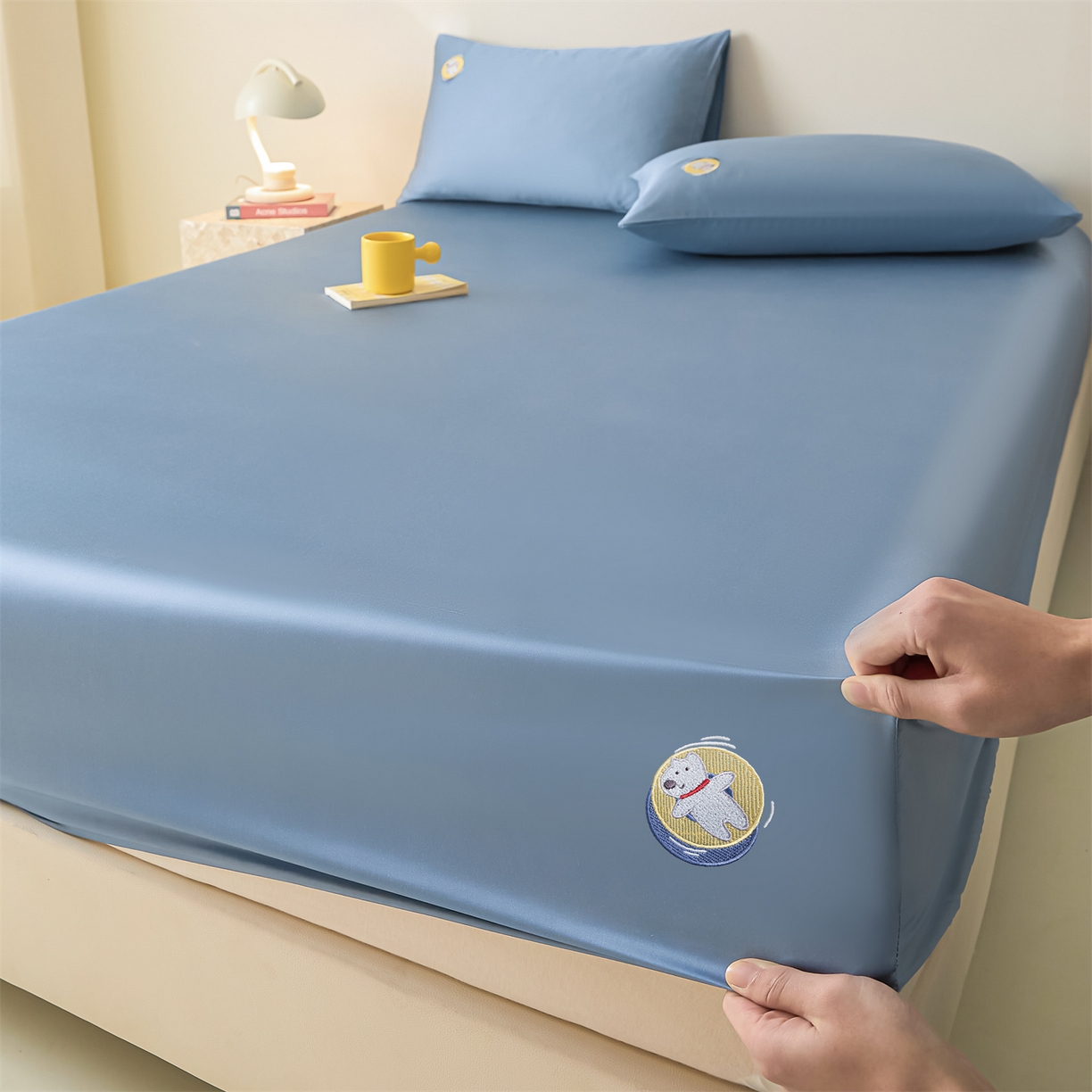 91家纺网 家纺一手货源 找家纺 DC 2026新款莱赛尔天丝卡通刺绣单品床笠 梵高蓝