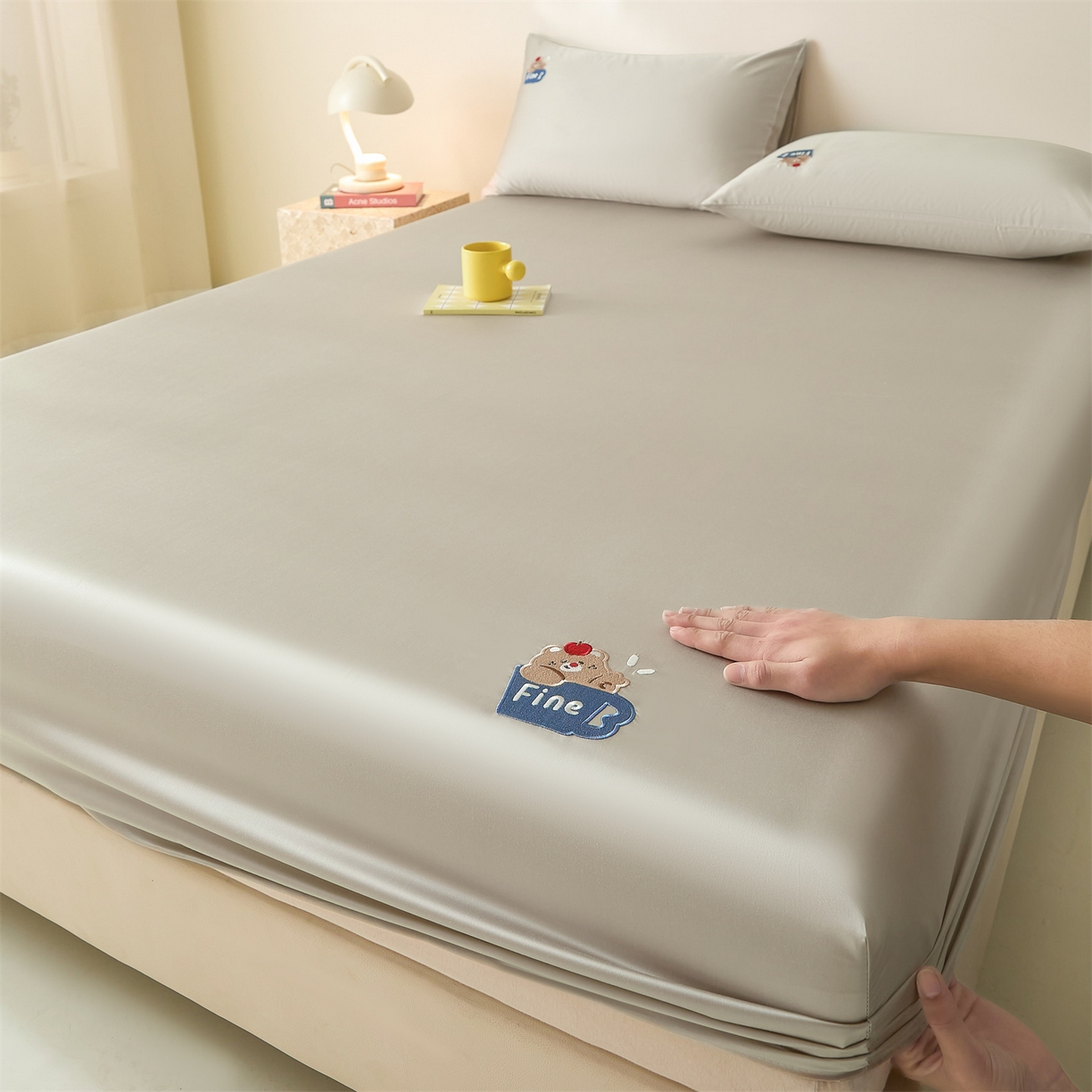 91家纺网 家纺一手货源 找家纺 DC 2026新款莱赛尔天丝卡通刺绣单品床笠 冰川灰