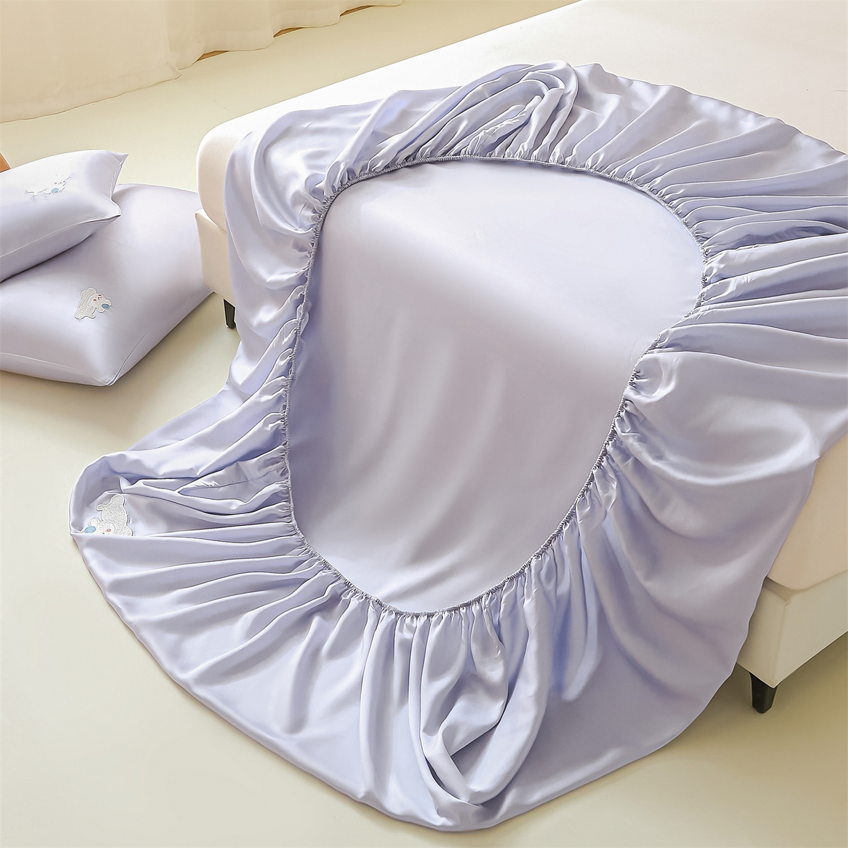 91家纺网 家纺一手货源 找家纺 DC 2026新款莱赛尔天丝卡通刺绣单品床笠 风信紫