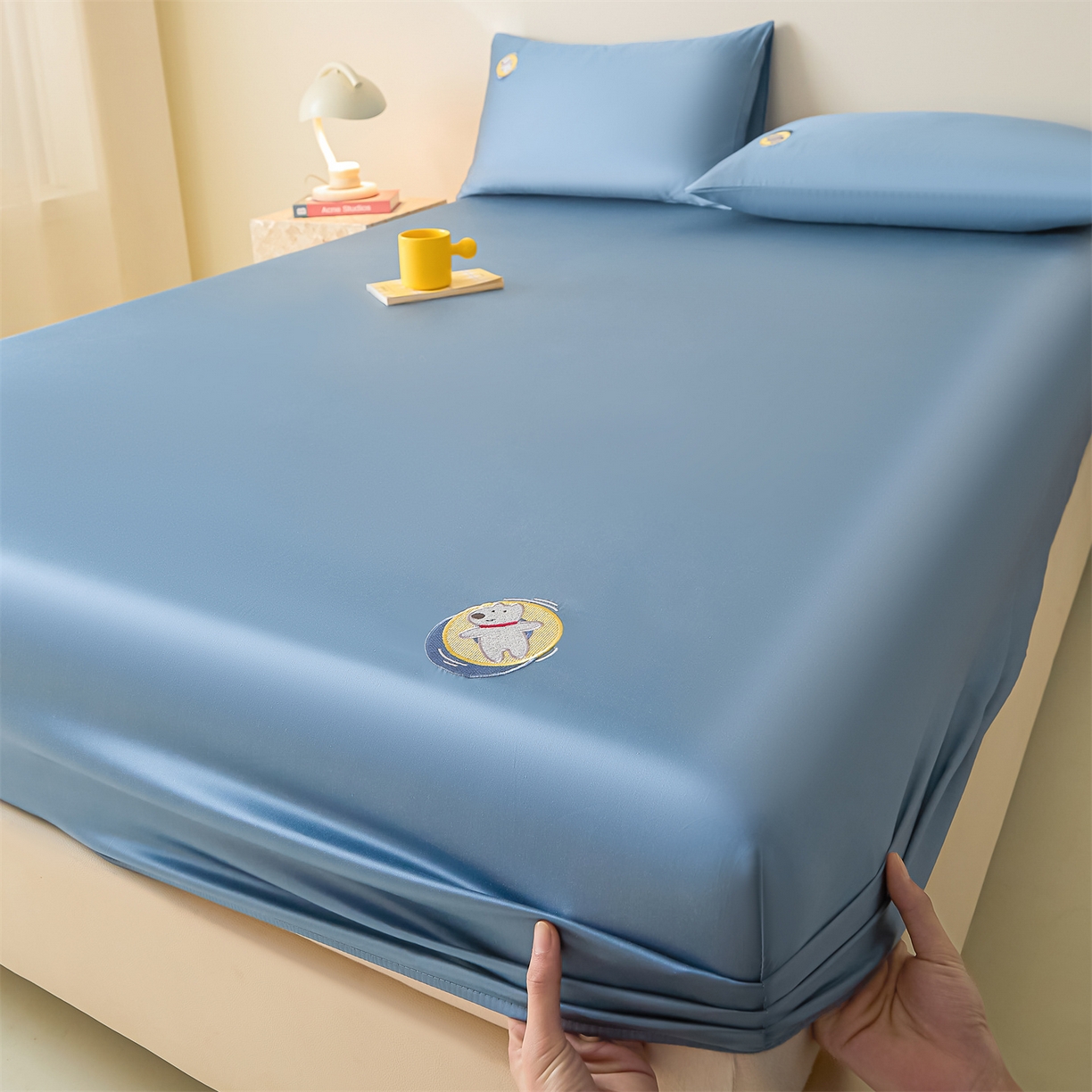 91家纺网 家纺一手货源 找家纺 DC 2026新款莱赛尔天丝卡通刺绣单品床笠 梵高蓝