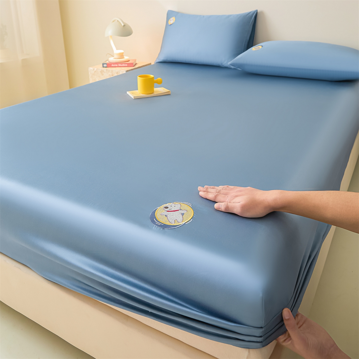 91家纺网 家纺一手货源 找家纺 DC 2026新款莱赛尔天丝卡通刺绣单品床笠 梵高蓝