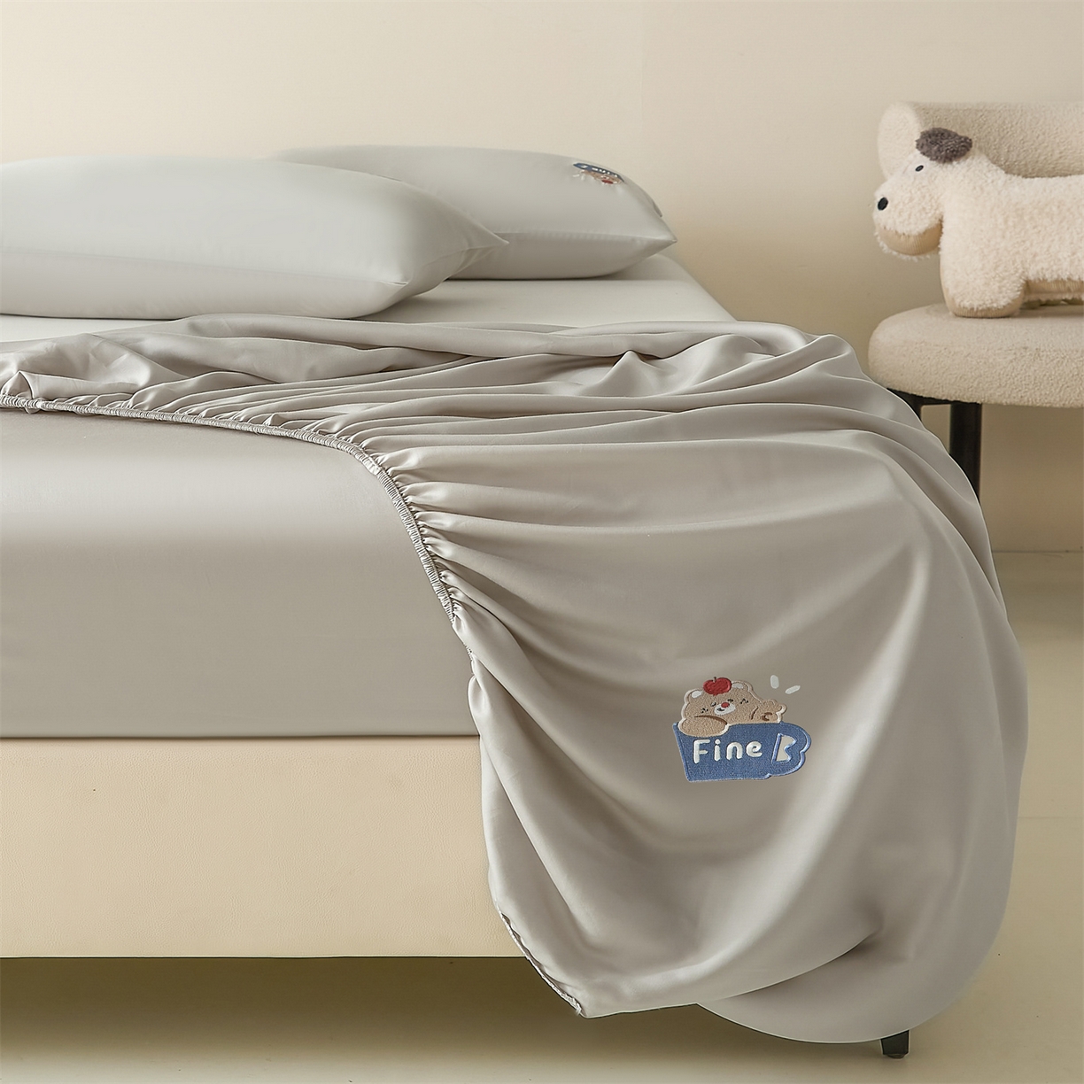 91家纺网 家纺一手货源 找家纺 DC 2026新款莱赛尔天丝卡通刺绣单品床笠 冰川灰