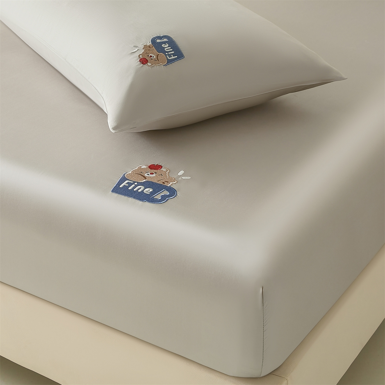 91家纺网 家纺一手货源 找家纺 DC 2026新款莱赛尔天丝卡通刺绣单品床笠 冰川灰