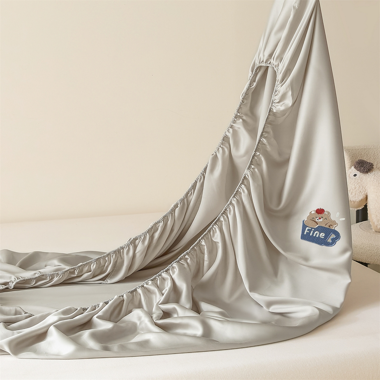 91家纺网 家纺一手货源 找家纺 DC 2026新款莱赛尔天丝卡通刺绣单品床笠 冰川灰