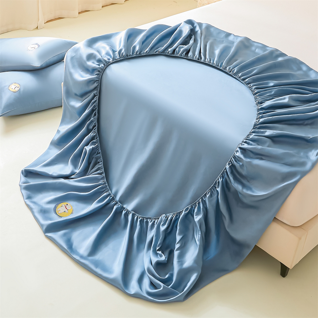 91家纺网 家纺一手货源 找家纺 DC 2026新款莱赛尔天丝卡通刺绣单品床笠 梵高蓝